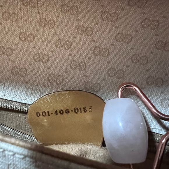 Vintage 80s Gucci Monogram Messenger Crossbody Cream Leather Micro G - Picture 7 of 12